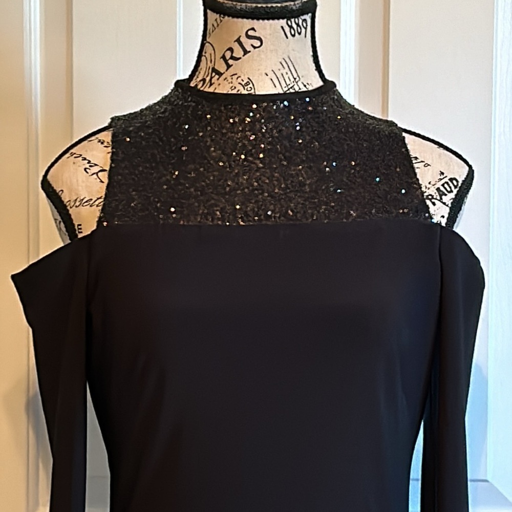 ✨LAUREN RALPH LAUREN COLD SHOULDER LBD COCKTAIL DRESS Size 4